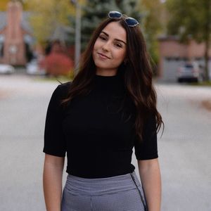 Meet your Posher, Laura